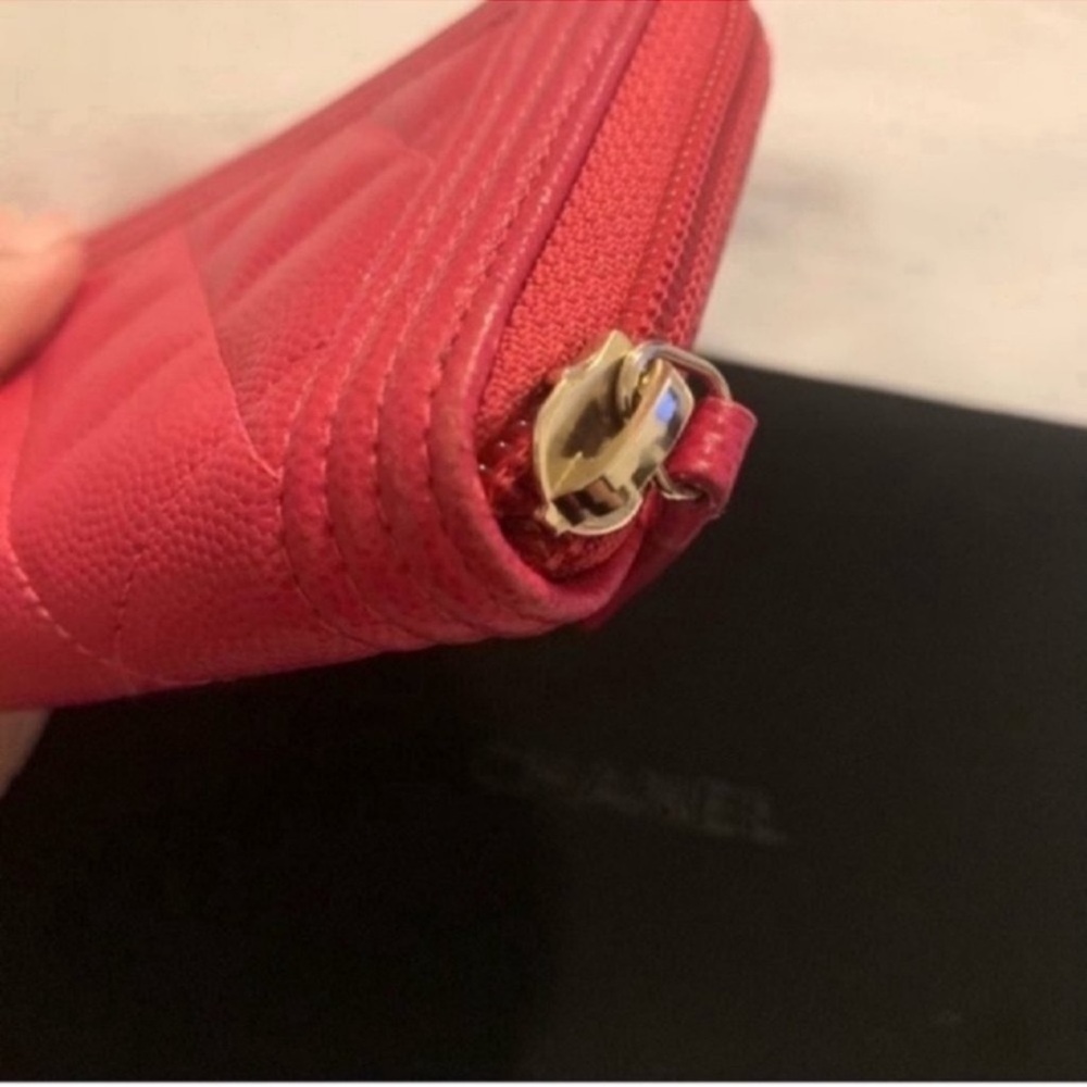 CHANEL | Wallet | Caviar Quilted Small | Dark Pink - Picture 12 of 13